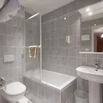 Au Petit Saint Jean Centre Hotel 3*