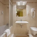 Ξενοδοχείο Au Petit Saint Jean Centre 3*