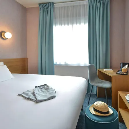 Sure By Western Centre Beaune 호텔 3*