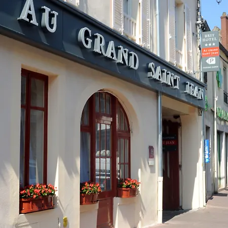فندق Au Petit Saint Jean Centre