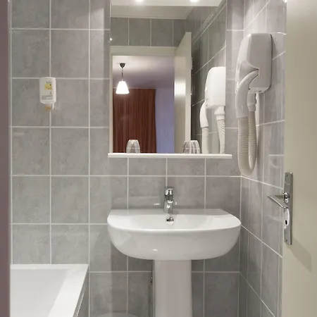 Hotel Sure By Western Centre