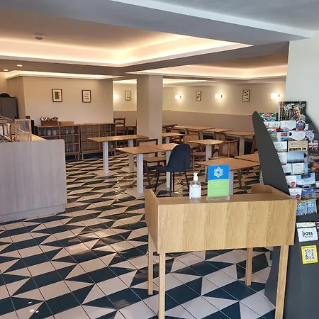 Au Petit Saint Jean Centre Beaune (Cote d'Or)