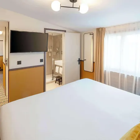 Au Petit Saint Jean Centre Hotel 3*