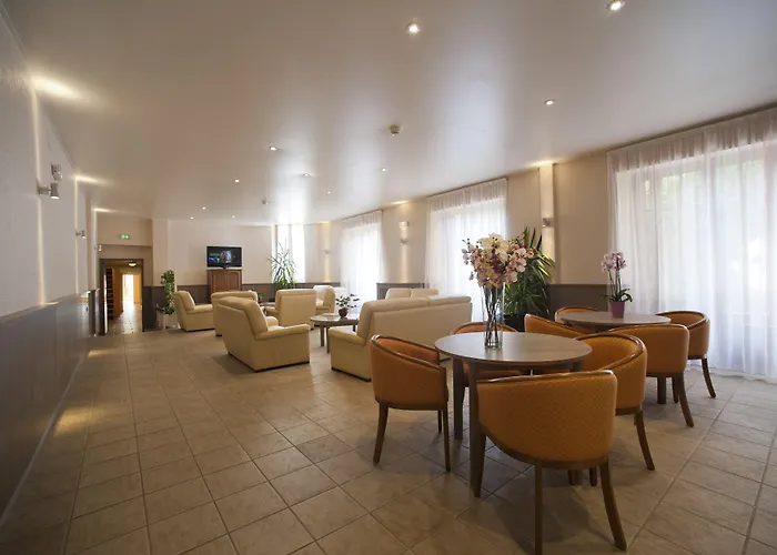 Hotel Sure By Western Centre 3*