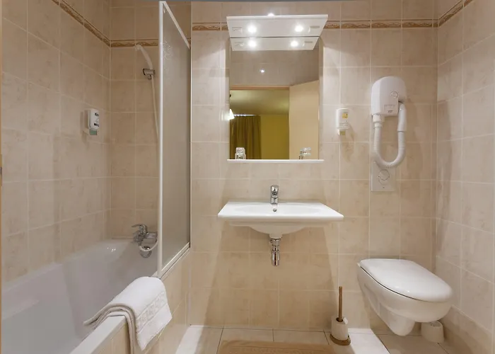 Hotel Sure By Western Centre 3*