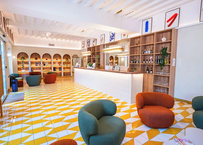 Sure By Western Centre Hotel Beaune (Cote d'Or)