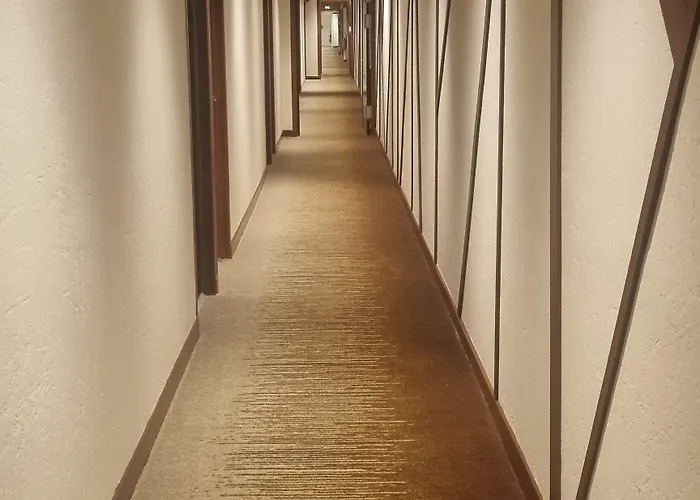 Sure By Western Centre 3*