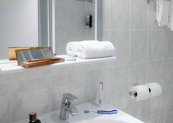 Sure By Western Centre 酒店